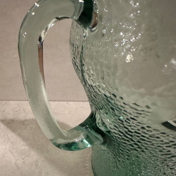 VINTAGE COCA-COLA HEAVY GREEN PEBBLED GLASS 64 0Z COKE PITCHER-WITH ICE LIP - Picture 2 of 7